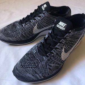 Nike Flyknit Racer Oreo 2.0